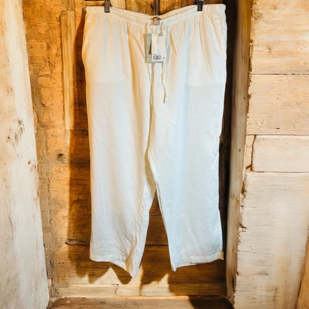 H&M Premium Selection Pants in airy, woven linen fabric.‎ High waist, size XL